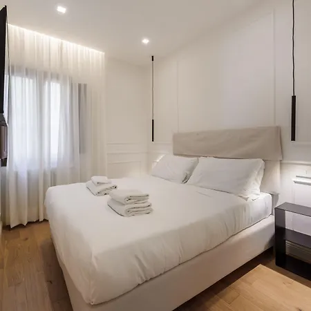 Pitti Prestige By Mmega * 피렌체