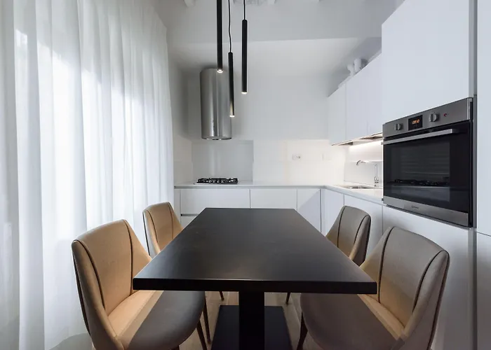 Pitti Prestige By Mmega Apartman